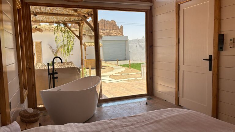 00fb3844-2345-4957-b9c9-947c5de71ee5